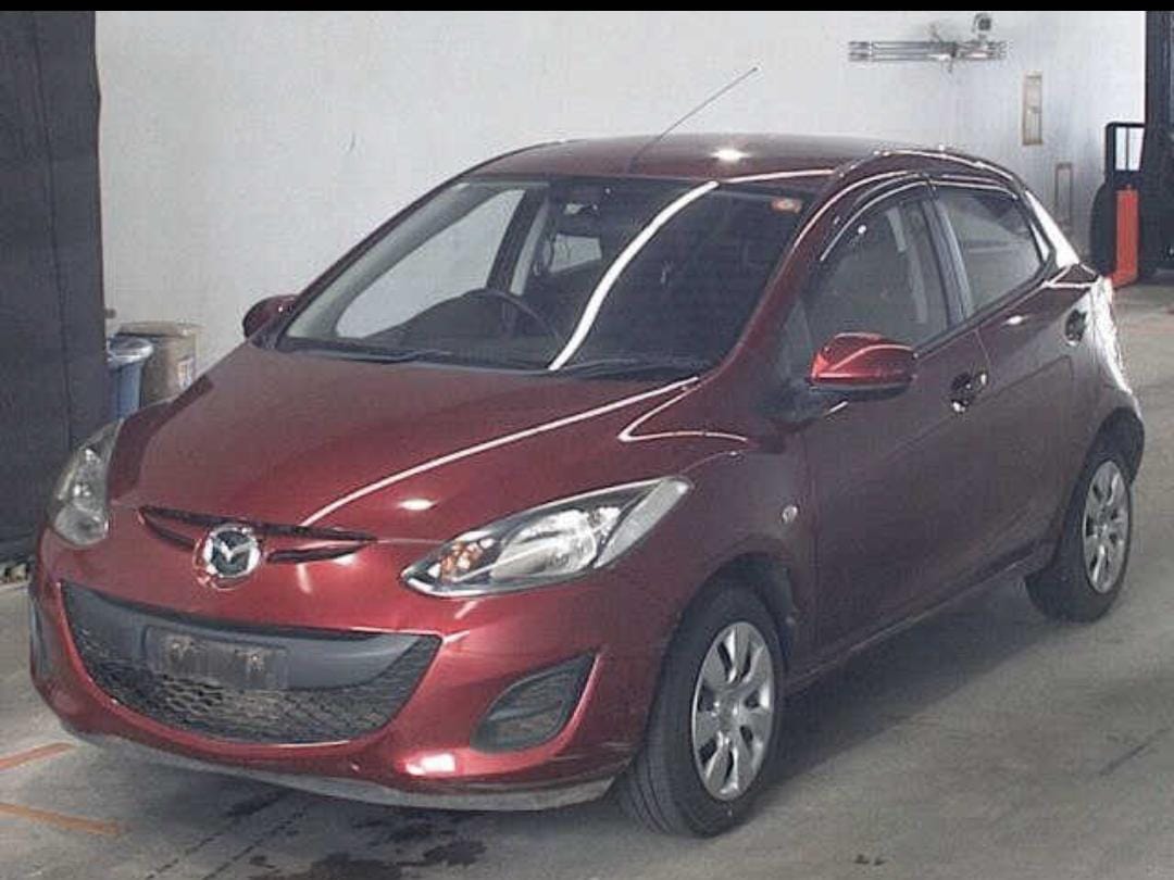 MAZDA DEMIO photo 2