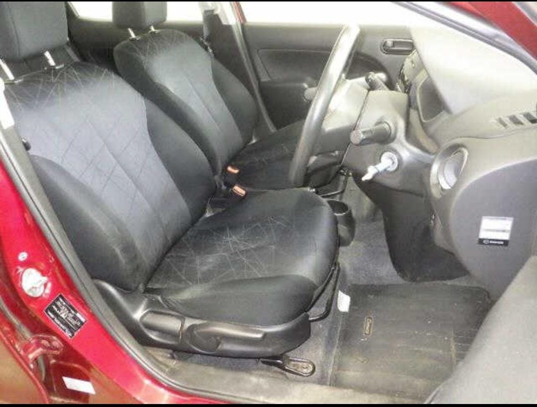 MAZDA DEMIO photo 4