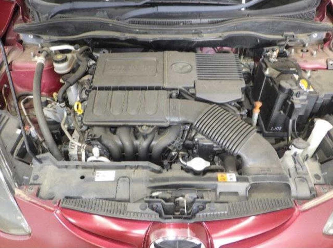 MAZDA DEMIO photo 7