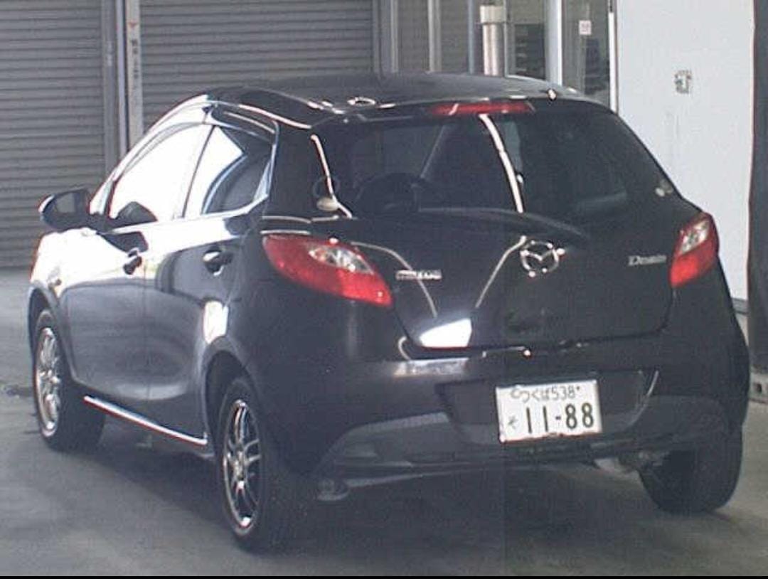 MAZDA DEMIO photo 3