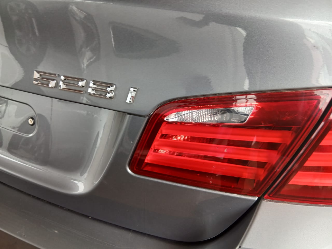 BMW 528I 