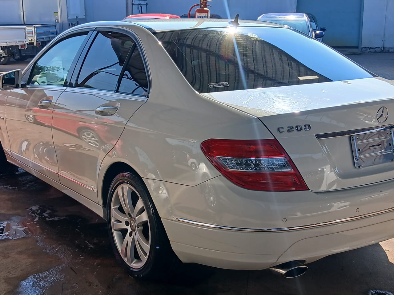 MERCEDES BENZ C200