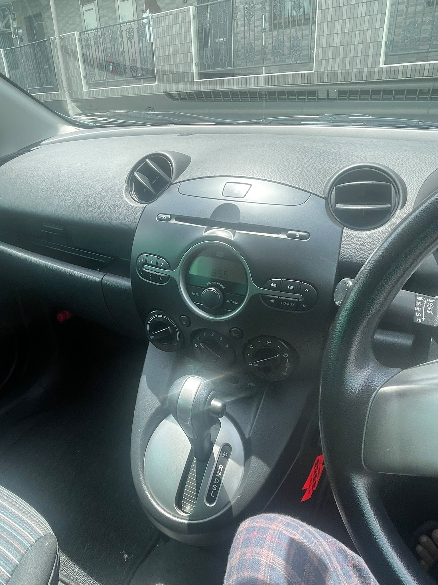 HONDA FIT photo 2