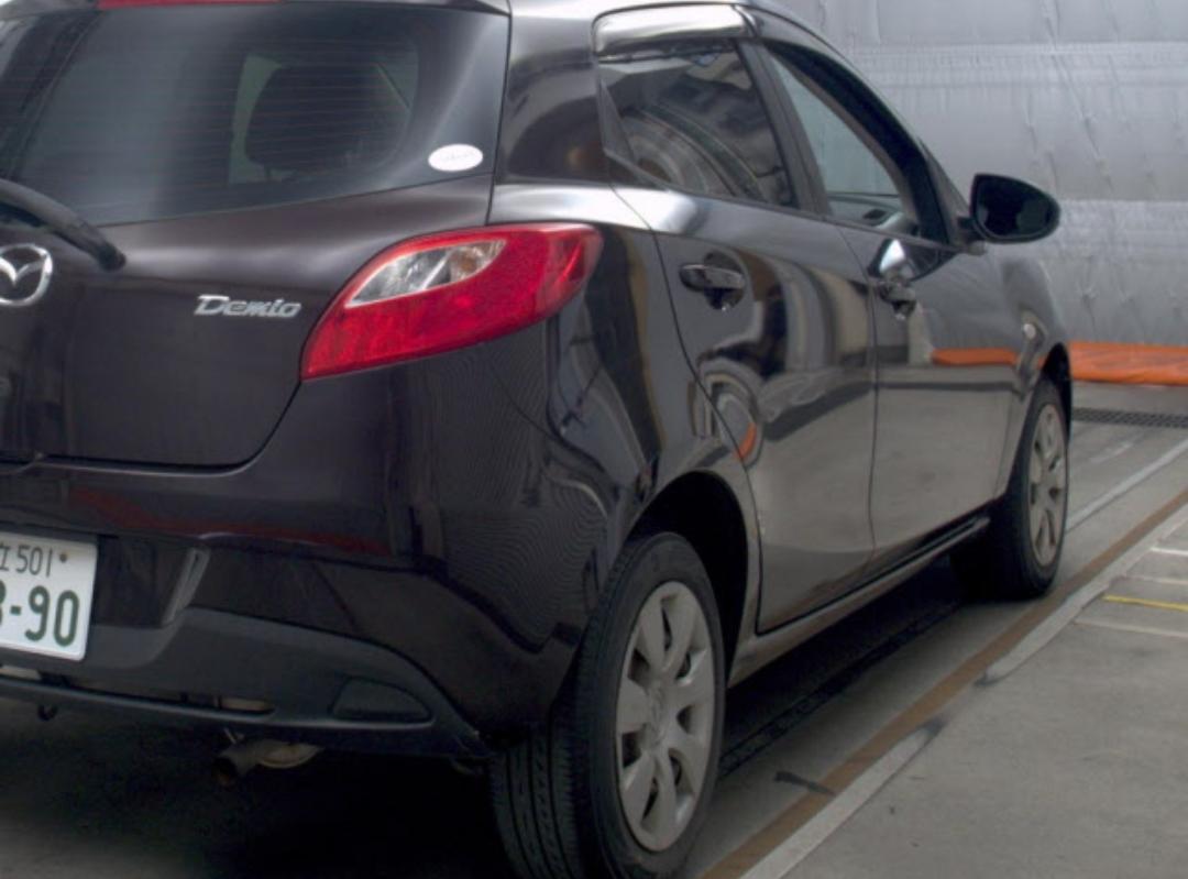 MAZDA DEMIO photo 2