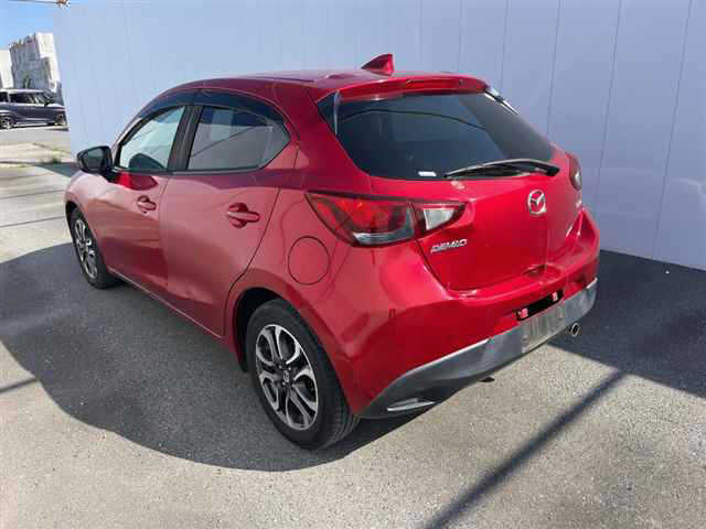 MAZDA DEMIO photo 2