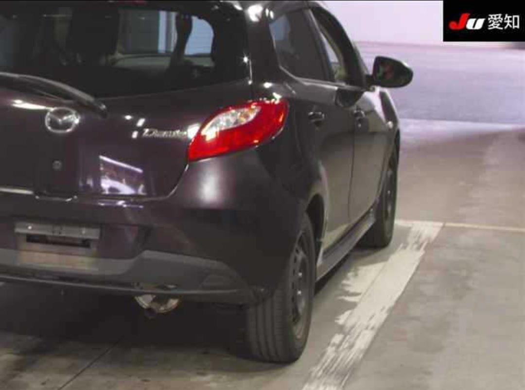 MAZDA DEMIO photo 3
