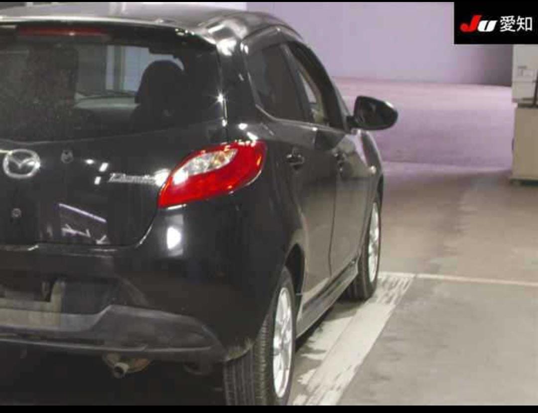 MAZDA DEMIO photo 2
