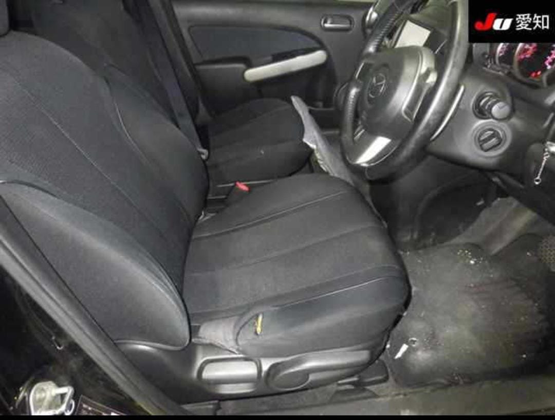 MAZDA DEMIO photo 6